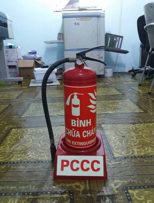 đế nhựa bình chữa cháy - Nguyệt Ánh chuyên thi công ehs Pro3m